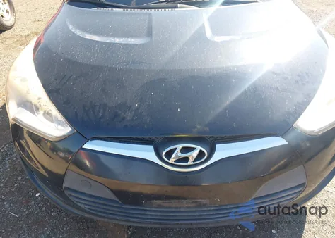 2016 Hyundai Veloster z USA, uszkodzony, nr VIN KMHTC6AD6GU274679